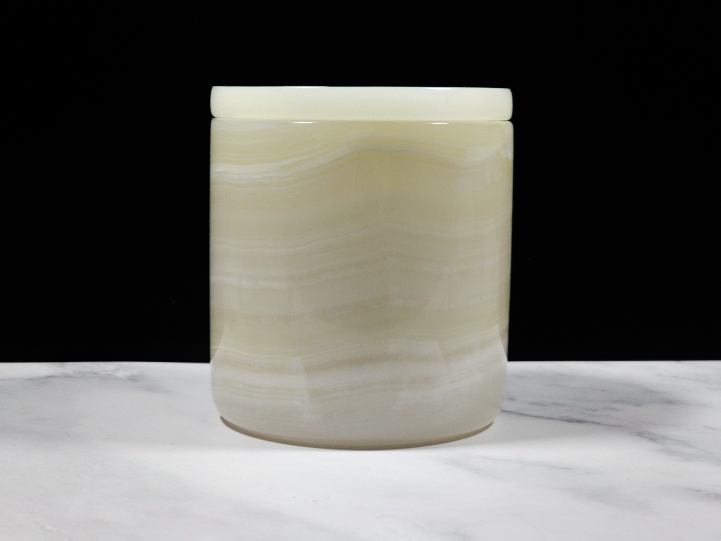 100% Pure American Beeswax Candle | Onyx Candle 8oz